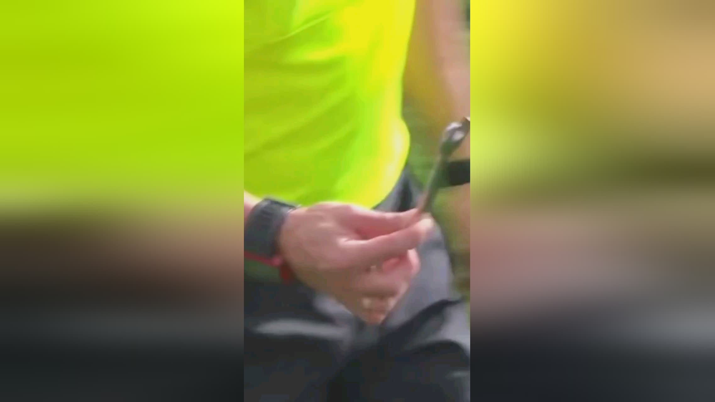 需要充分
