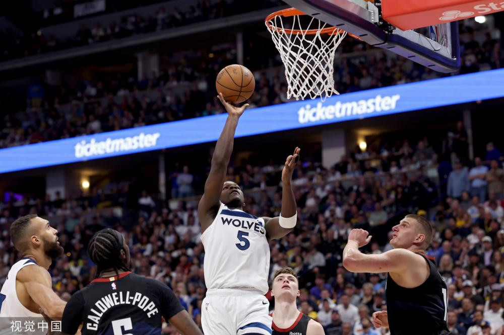 两队都在寻 两队都在寻